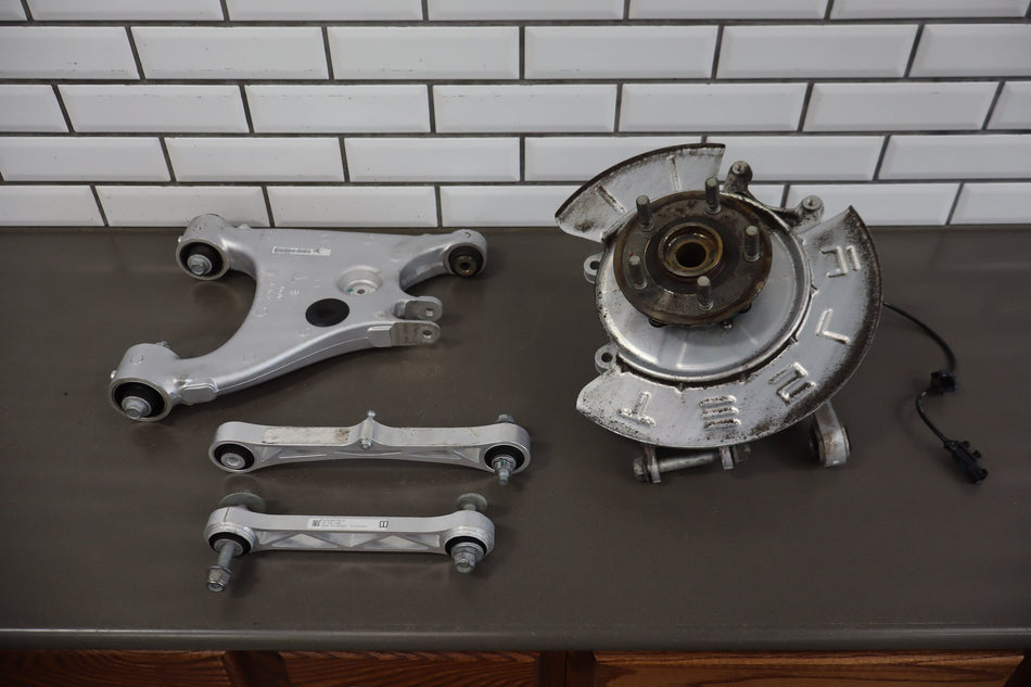 12-20 Telsa Model S Right Rear Suspension Knuckle Control Arms Spindle
