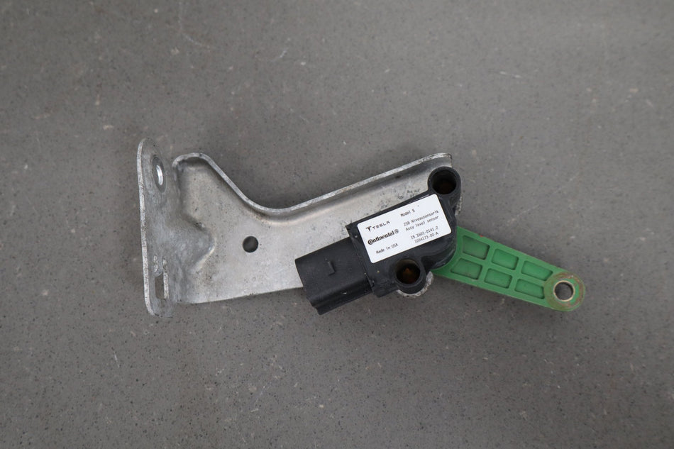 2015 Tesla Model S Left Rear Suspension Level Sensor OEM