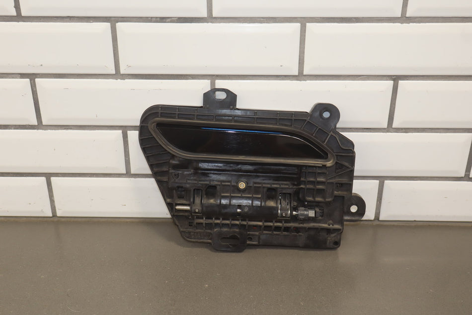 2022-2026 Tesla Model S- Right Rear Door Handle PN: 1009830-00-a