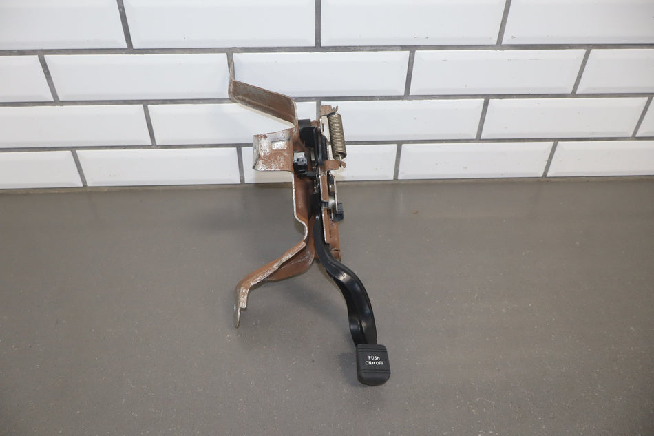 2012 Toyota Sienna Emergency Brake Handle/ Pedal OEM
