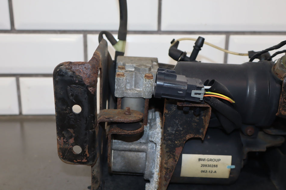 2012 Chevrolet Suburban 1500- Air Ride Compressor
