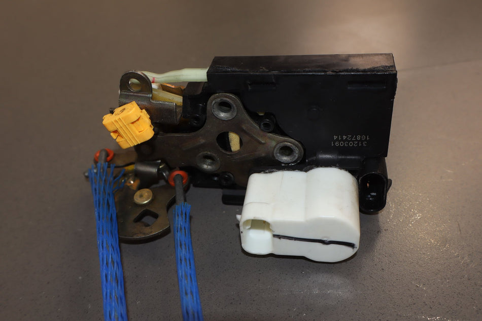 2004 Chevrolet Corvette- Right Front Door Latch