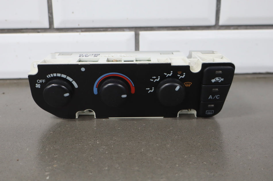 2001 Honda CR-V- Climate Control