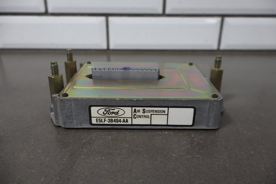 1987 Lincoln Continental OEM Suspension Control Module