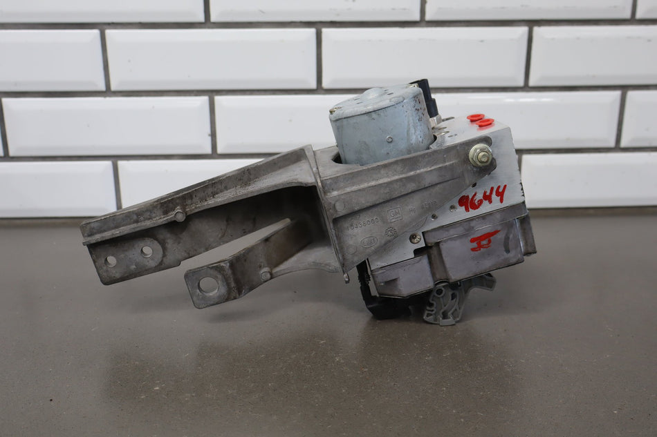 2003-2004 Chevrolet Corvette C5- ABS Brake Module 10343433