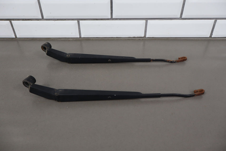 1991-1997 Toyota Land Cruiser Lexus LX450 Wiper Arm Pair