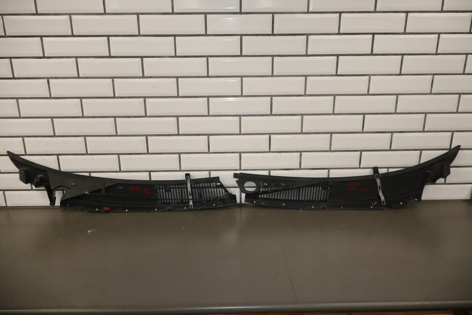 1993-1996 Cadillac Fleetwood Cowl Vent Panel