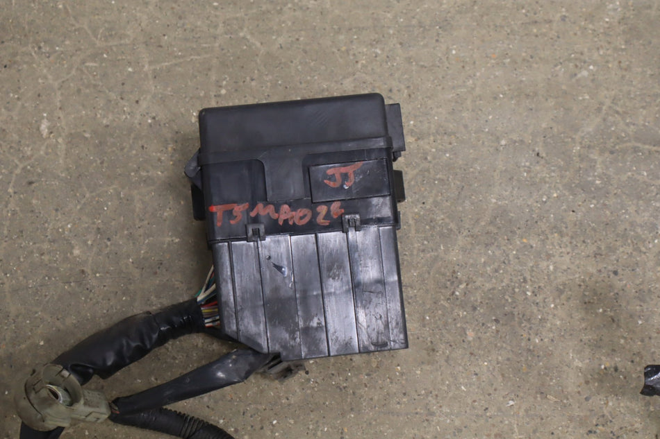 2005 Mazda MX-5 Miata Mazdaspeed NB2 1.8LL Engine Fuse Box ND7367010A