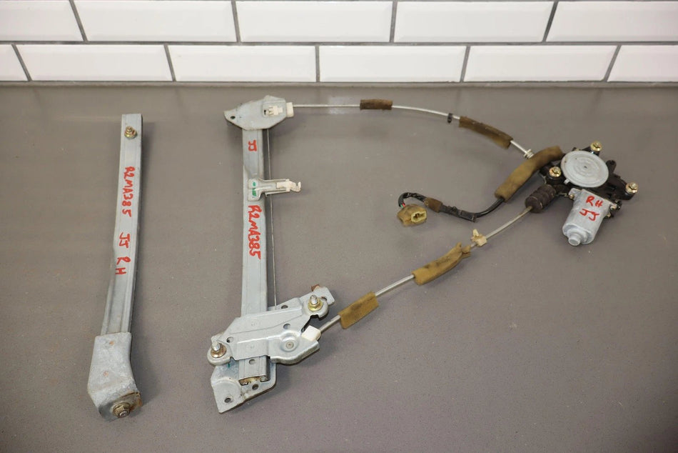 1999-2005 Mazda MX-5 Miata Right Front Door Regulator Power W/ Motor