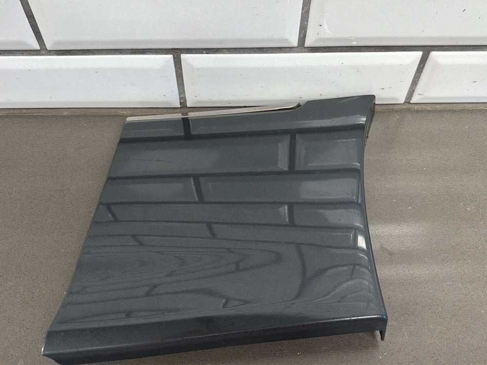 2004 Lexus LS430 F30- Right Fender Molding