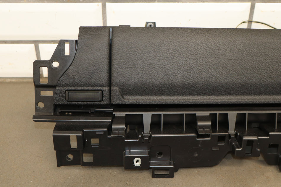19-24 Ram 1500 (DT) Upper Glove Box Kit (Black X9)