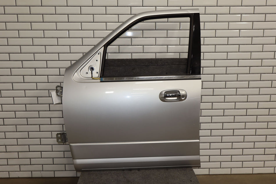 2017 Ford Expedition Left Front Door Silver UX