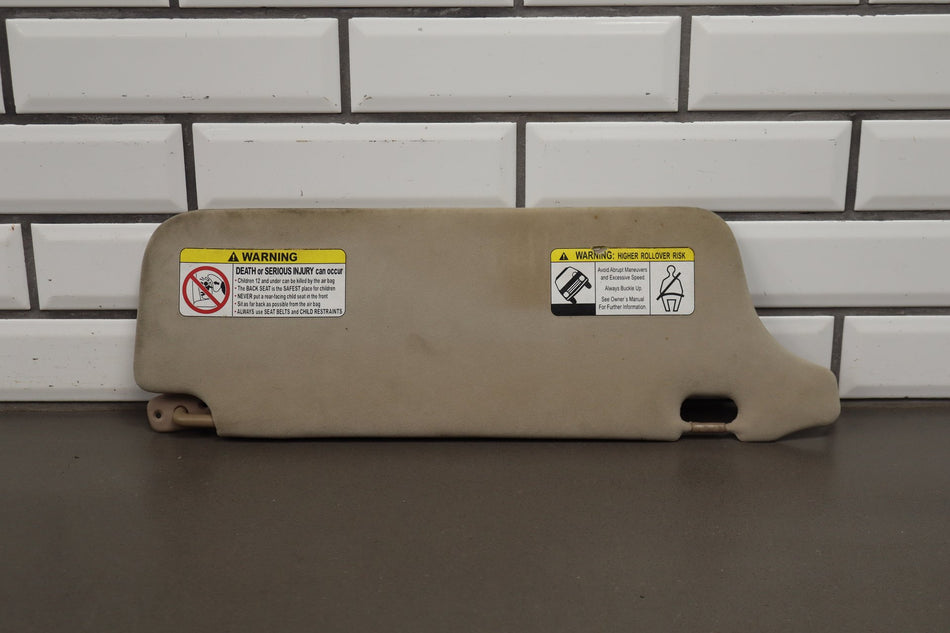 98-02 Isuzu Trooper Left Sun Visor Illuminated OEM