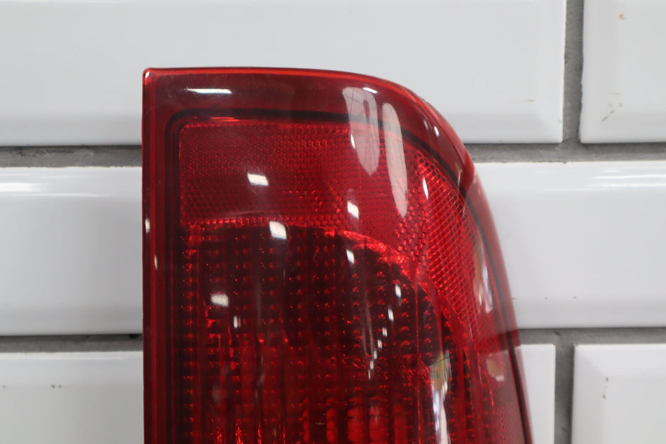 1999-2007 Ford F-250 Super Duty Right Tail Light F85Z13404CA OEM