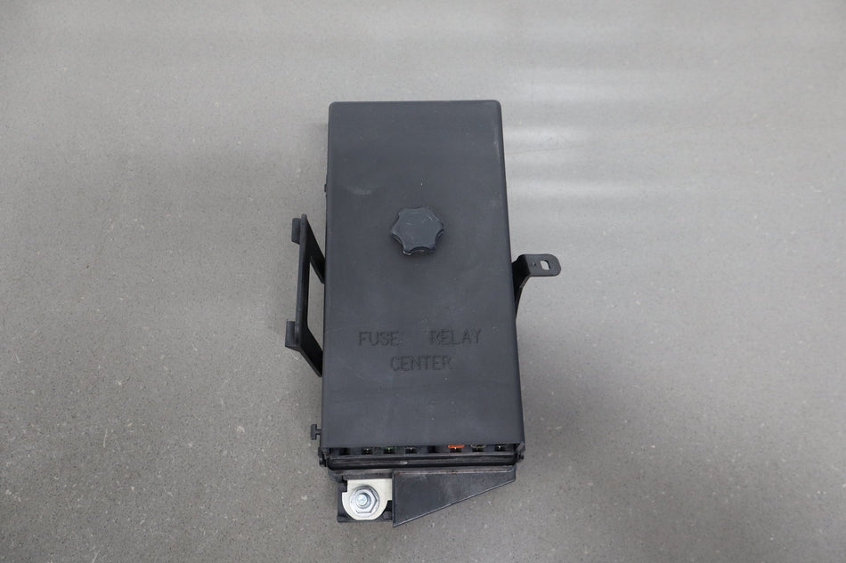 1999-2004 Chevrolet Corvette C5 Interior Fuse Box 12193792