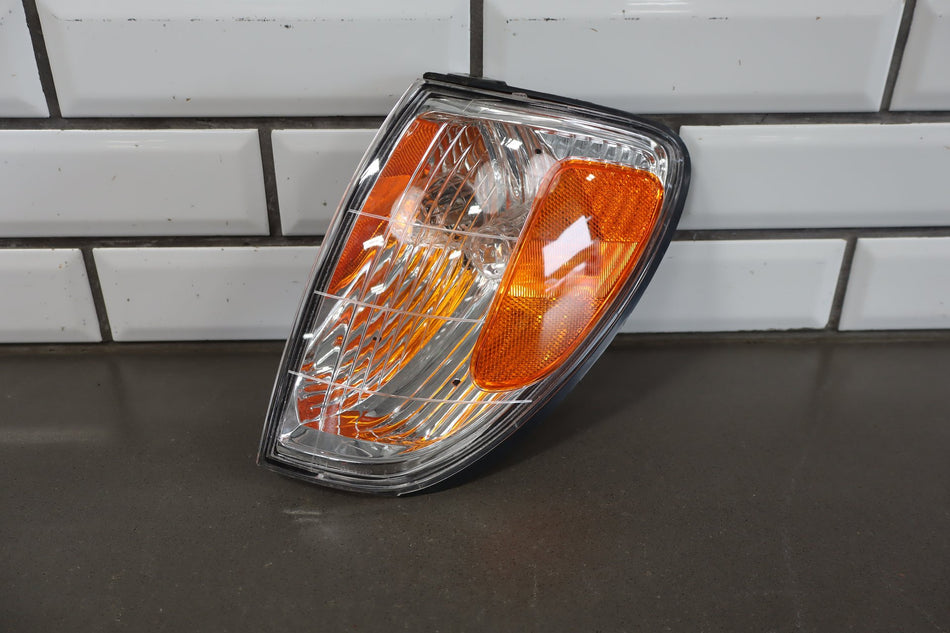 1998-2007 Lexus LX470 Left Front Lamp 8162060200 OEM
