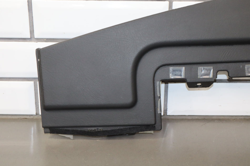 2003-2007 Hummer H2- Dash Upper Defroster Vent 15142915