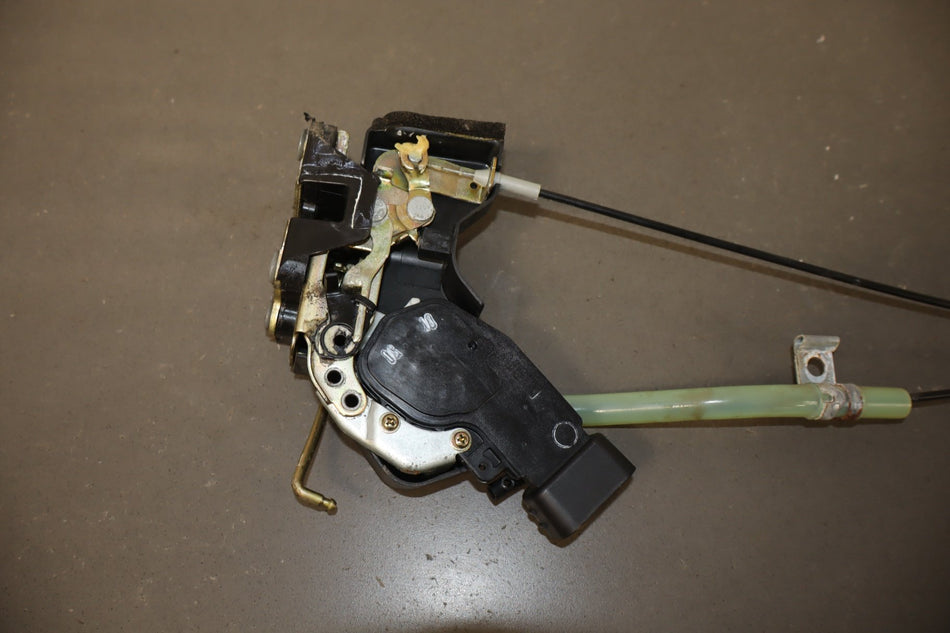 1998-2007 Toyota Land Cruiser/Lexus LX470 J100- Left Rear Door Latch 69060-60062