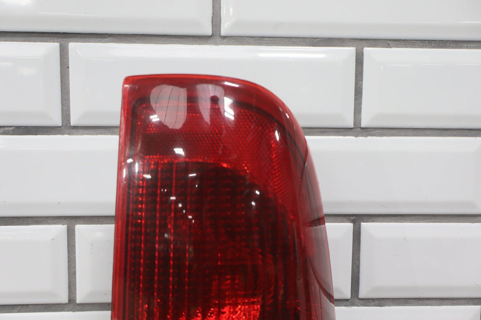 1999-2007 Ford F-250 Super Duty Right Tail Light F85Z13404CA OEM