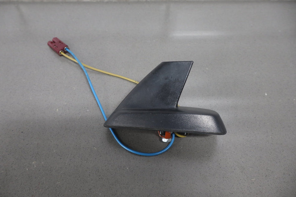 2013 Chevrolet Suburban GMT900- Antenna