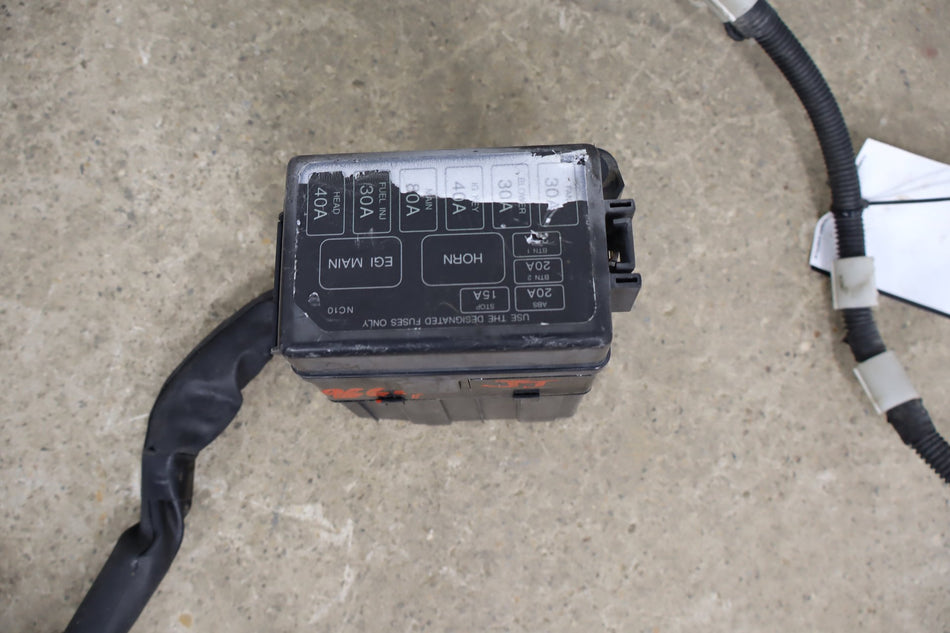 1999-2000 Mazda MX-5 Miata NB1 - Engine Fuse Box (Manual Transmission)