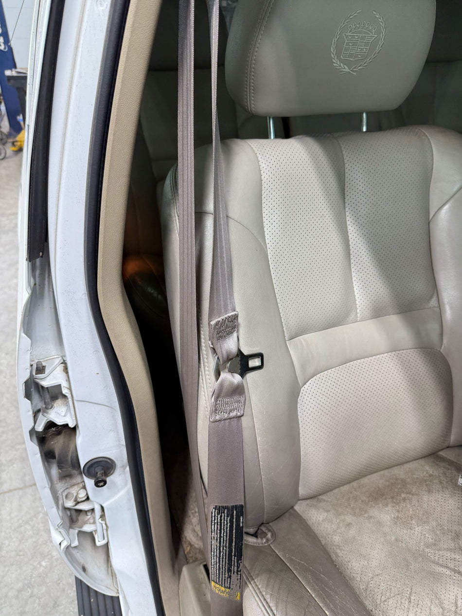 2000 Cadillac Escalade- Front Seat Belt