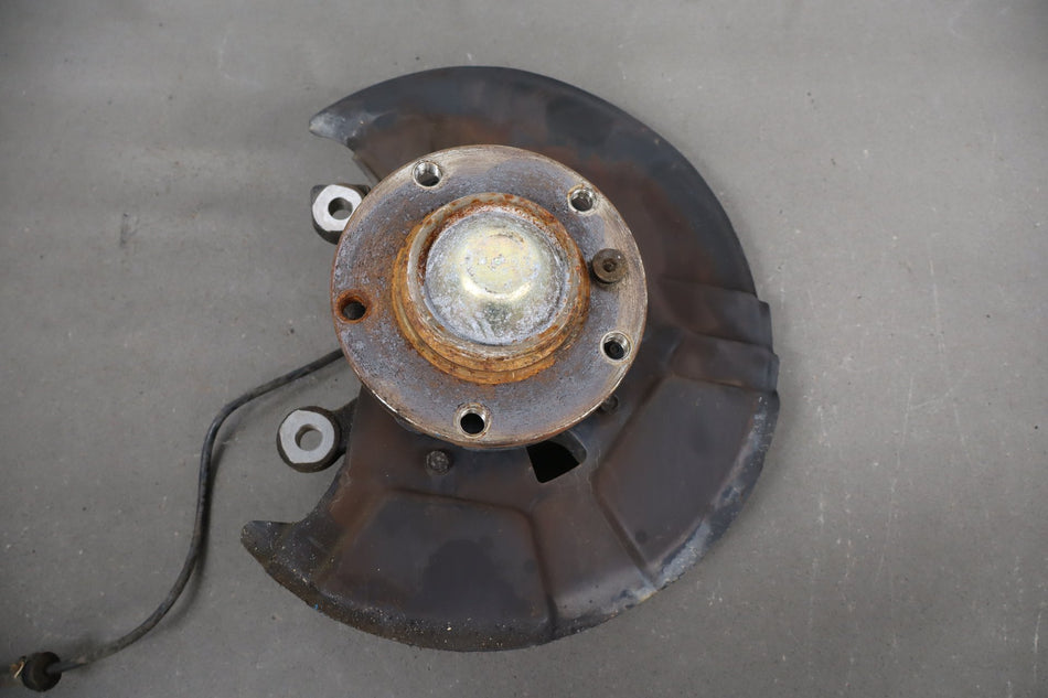 1996-2002 BMW Z3 1.9i Right Front Spindle 31211092080