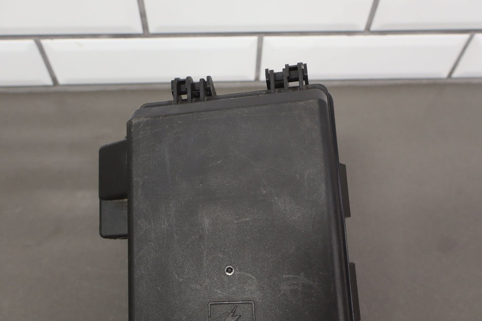 2004 Cadillac XLR- Engine Fuse Box