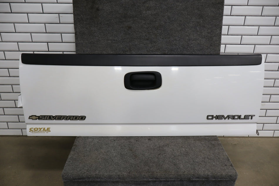 99-07 Chevy Silverado GMC Sierra GMT800 OEM Tailgate Summit White 50