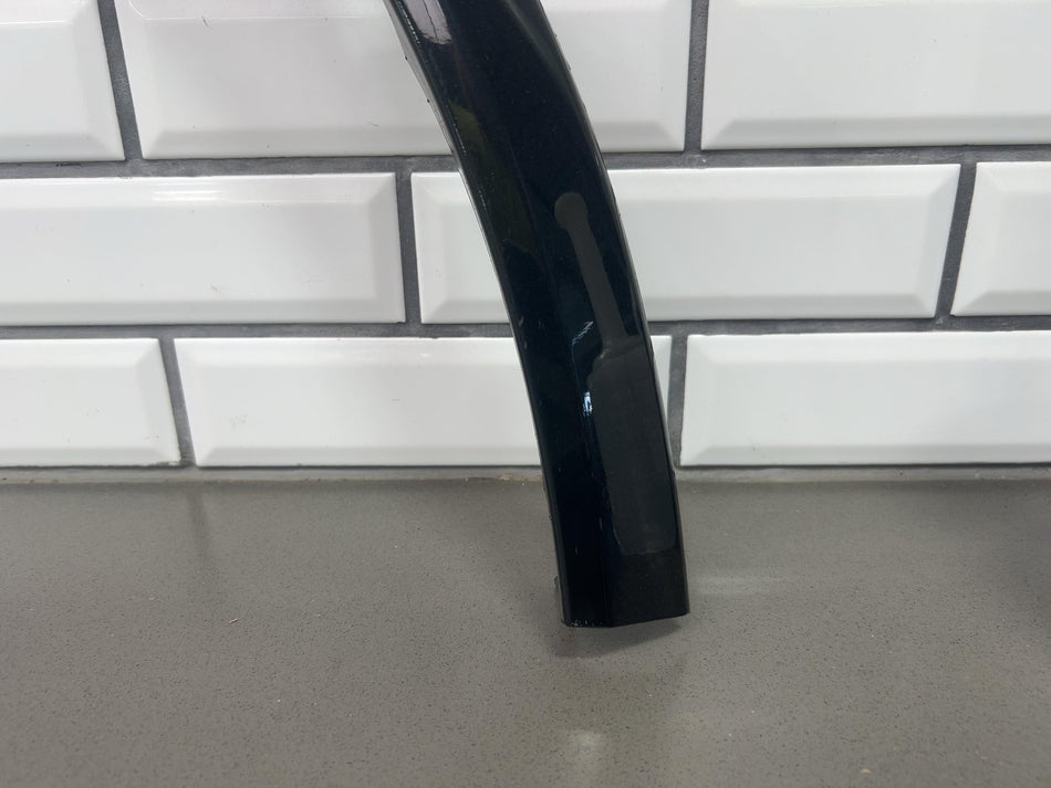 2020 Dodge Durango- QUARTER PANEL MOULDING
