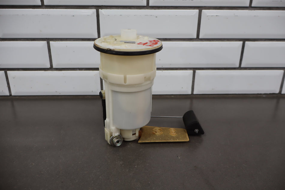 2001-2006 Lexus LS430 Fuel Pump OEM