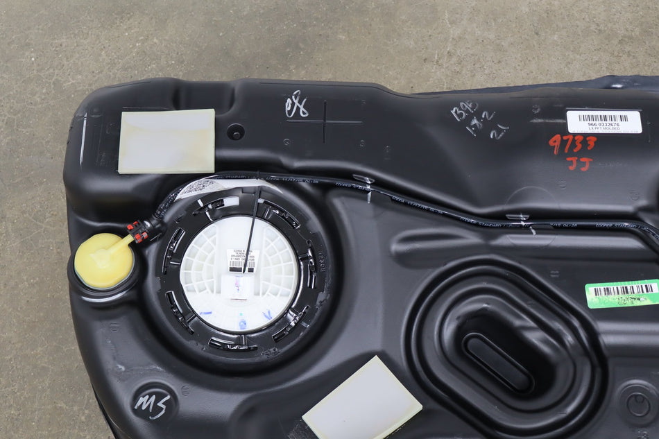 2015-19 Dodge Challenger 6.4 Fuel Tank w/Pump 68258723AB