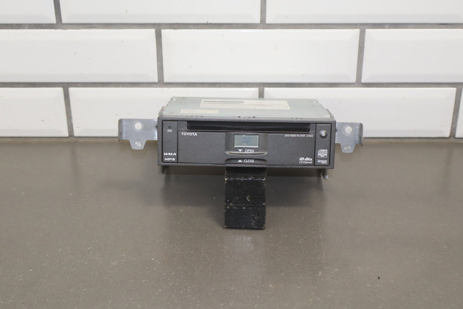2012 Toyota Sienna- Radio CD DVD Player PN:8627045010