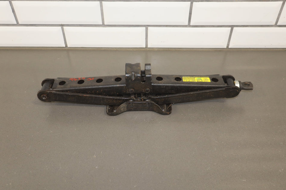 2012 Toyota Sienna Jack With Tools OEM