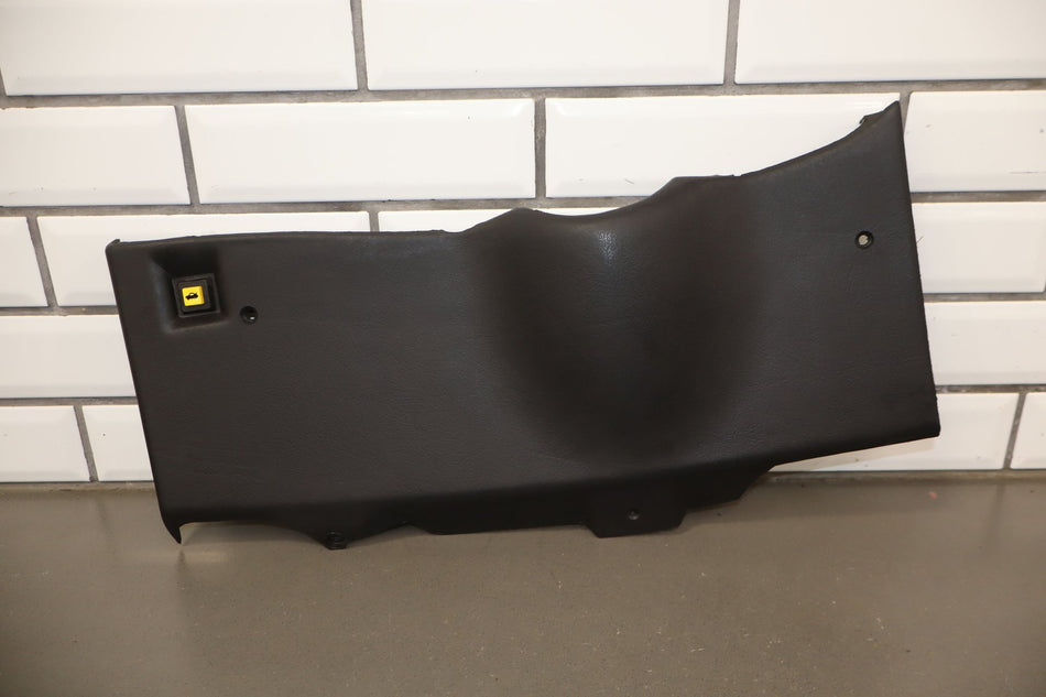 2000-2002 Chevy Camaro Left Driver Interior Knee Pad Bolster Ebony(192)