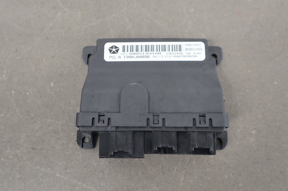 2011-14 Dodge Challenger LH Door Control Module 68051931AB