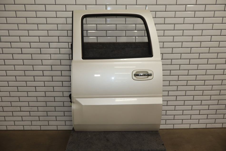 2005 Cadillac Escalade ESV Left Rear Door White Diamond ( 98 )