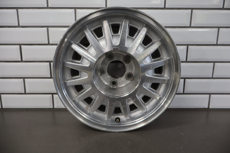1997 Lincoln Town Car- 16x7 16 Spoke Aluminum Wheel- No Center Cap