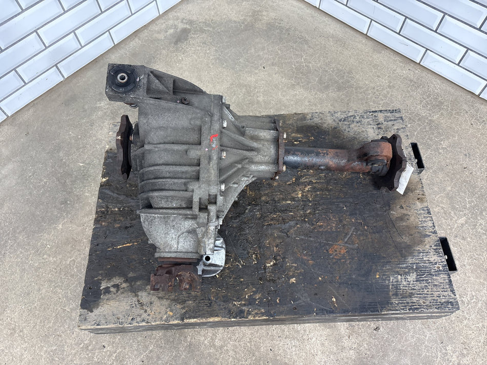 03-06 Hummer H2 4X4 Front Axle Differential Carrier 4.10 Assembly 25819234