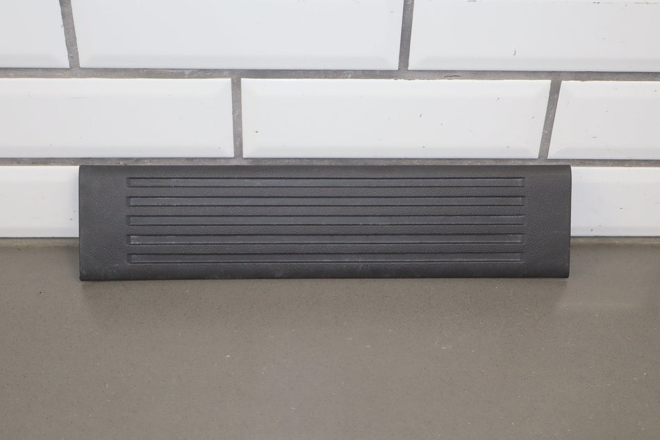 2014-2018 GMC Sierra 1500 Crew Cab Left Rear Sill Plate