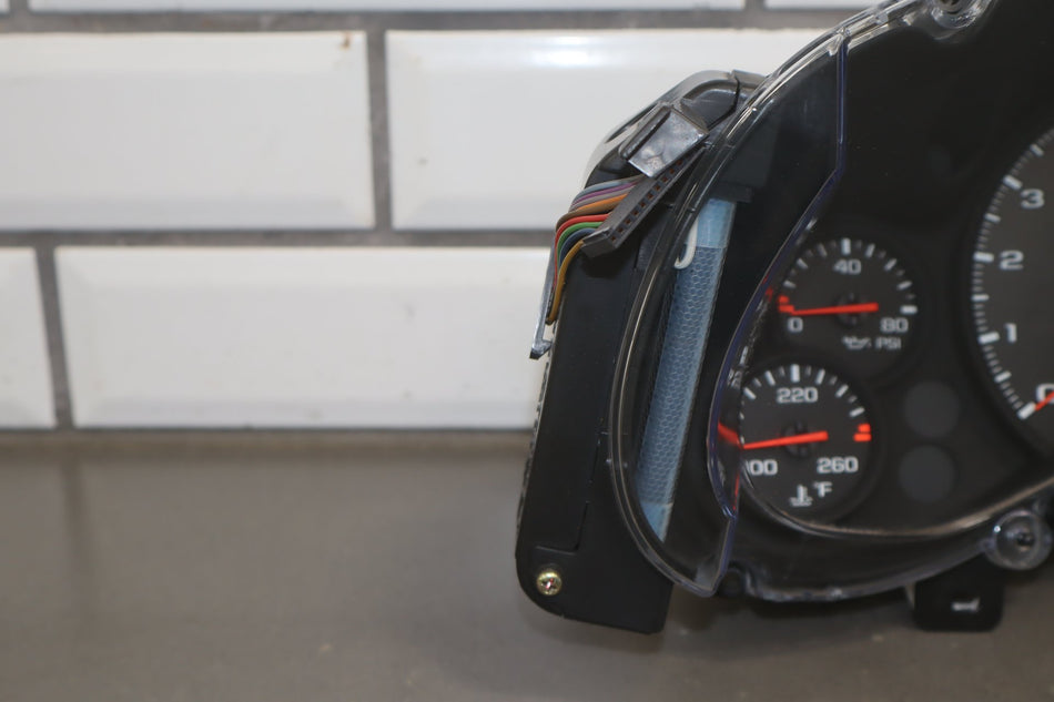 1997-2004 Chevrolet Corvette C5- Instrument Cluster 10408309