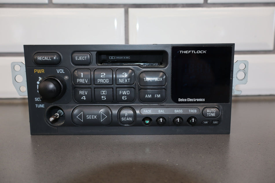2001 Chevrolet Corvette Radio AM-FM-CASSETTE OEM 09390231