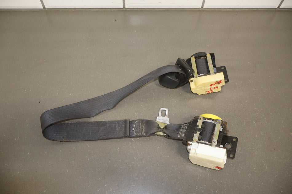 2003-2004 Chevrolet Corvette C5 Coupe Driver Front Seat Belt Black