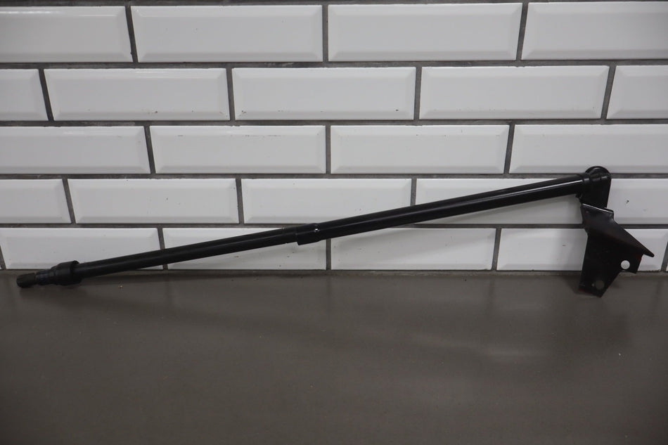 1994 Chevrolet Corvette C4- Bonnet Hinge/Strut