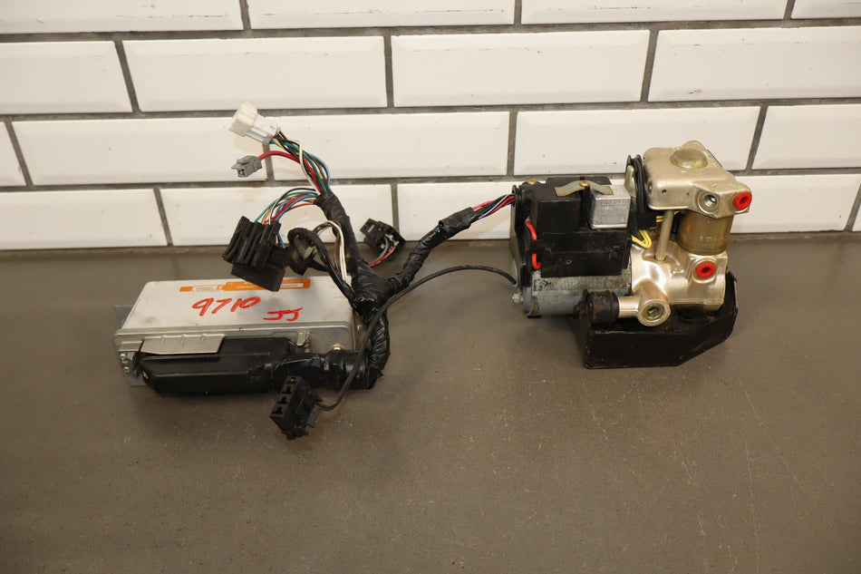 1986-1991 Chevrolet Corvette C4 - ABS Brake Unit