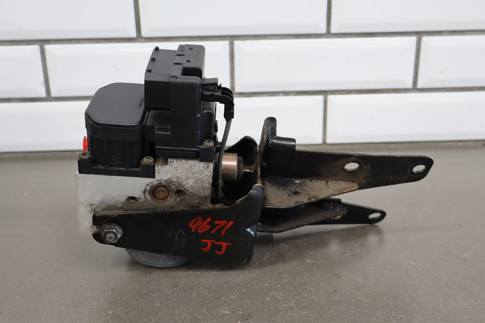 1998 Chevrolet Camaro ABS Brake Unit W/O Traction Control 12453256 OEM