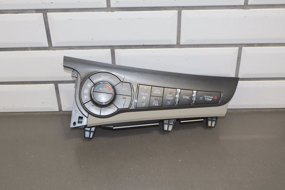 2012 Toyota Sienna Climate Control 5590008150 OEM