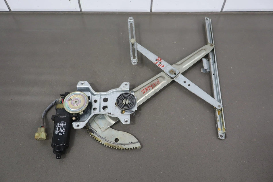 1992 Toyota Land Cruiser- Right Front Door Regulator