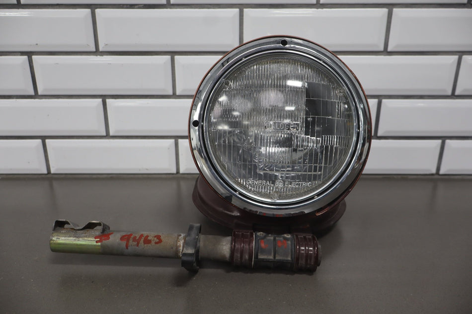 1981 Porsche 928- Left Headlamp