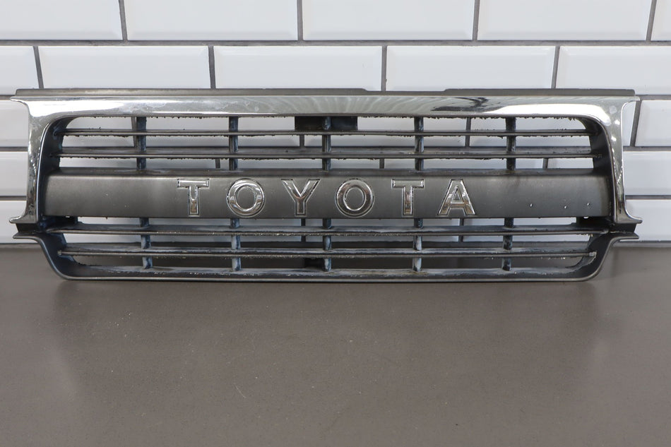 1994 Toyota Land Cruiser- Grille